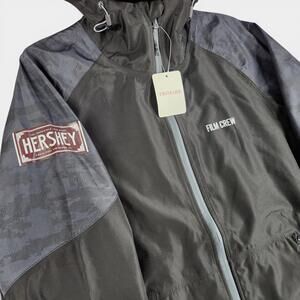 Hershey Movie Film Crew Jacket Mens Medium Black Trimark Waterproof Full Zip